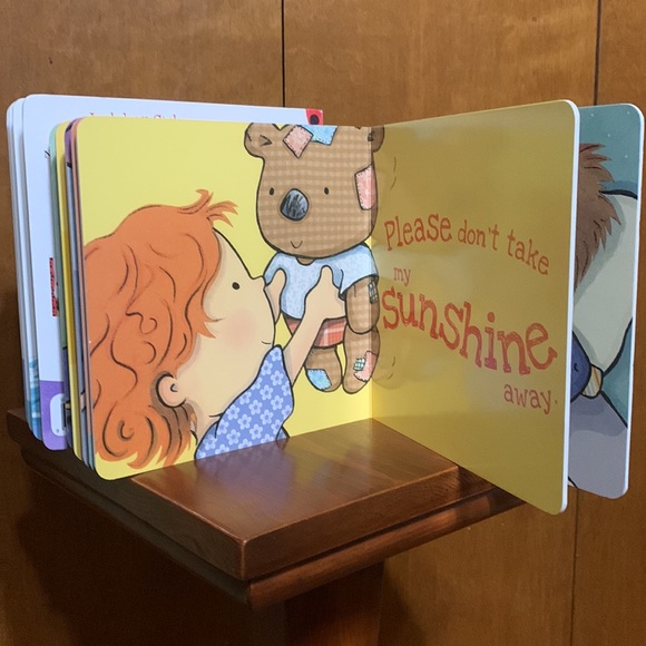 TWO CHILDREN’S BOOKS - “YOU ARE MY SUNSHINE  “ and “LADYBUG GIRL READY FOR SNOW - Picture 3 of 8